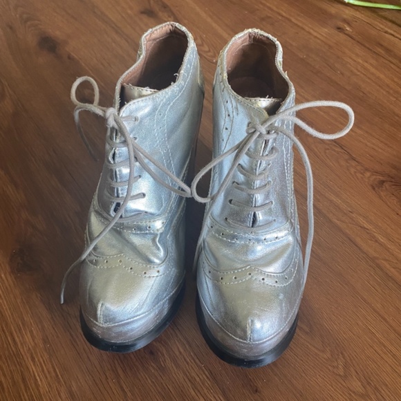 Jeffery Campbell Heels Silver size 6 - Picture 2 of 2